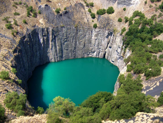 fori07 8 dei fori più impressionanti nella superficie della Terra