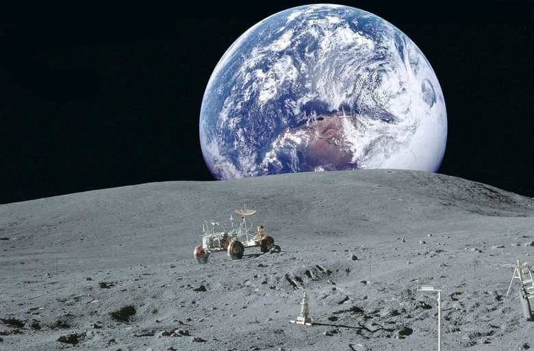 Si scopre che gli americani hanno portato la terra dalla luna