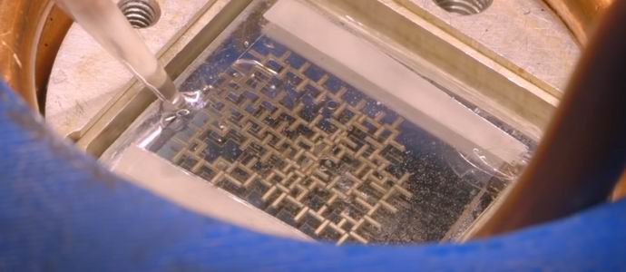 Gli americani hanno sviluppato un computer per manipolare le goccioline d'acqua