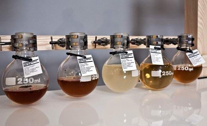 Un americano produce whisky dall'urina di un anziano diabetico.