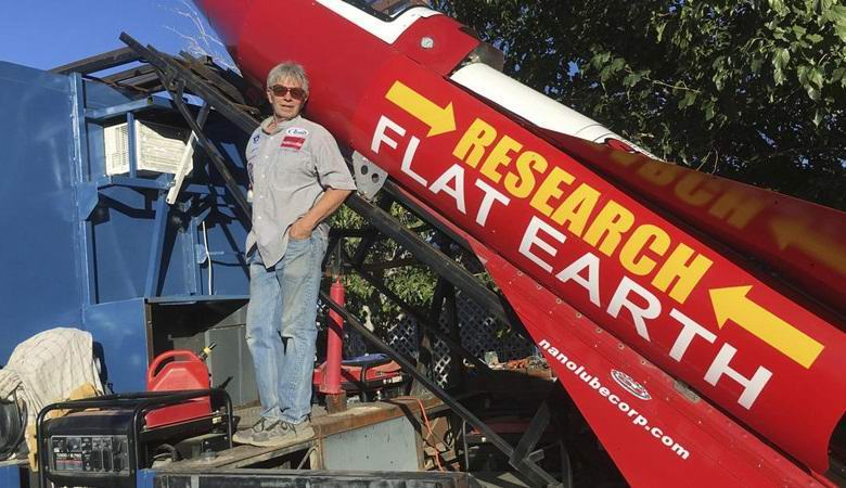 Un americano decollerà su un missile improvvisato per dimostrare che la Terra è piatta
