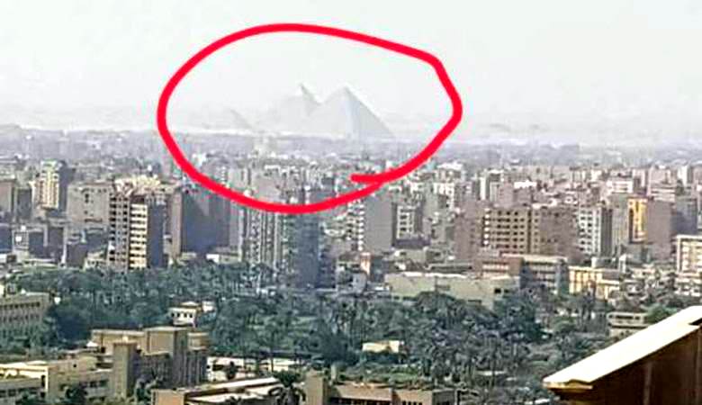 L'americano catturato in vacanza incredibili piramidi di miraggio