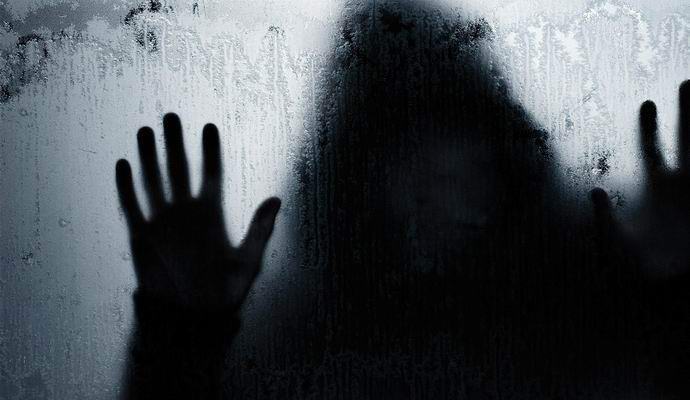 Gli studenti americani hanno filmato scherzi poltergeist