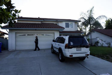 L'uomo invisibile ha cercato di sfondare la porta?