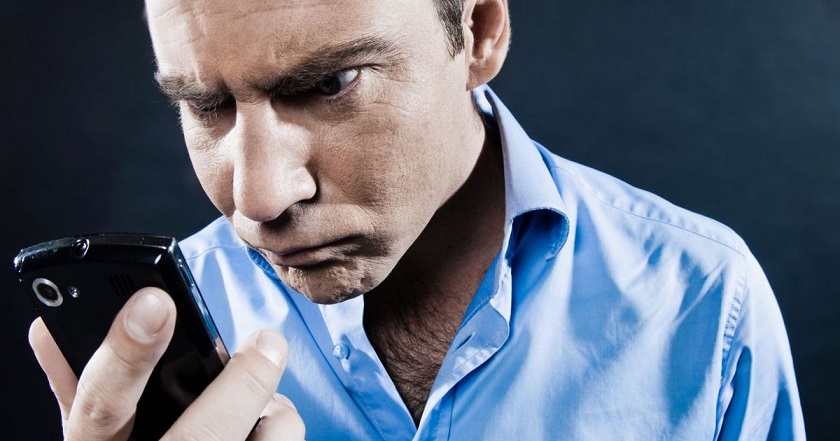 L'uso eccessivo di smartphone porta allo sviluppo della follia