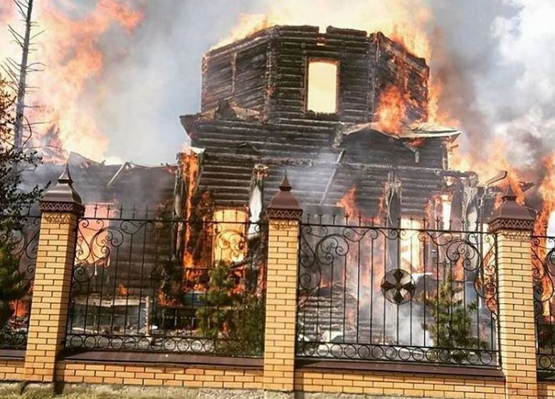 L'icona miracolosa della chiesa del villaggio di Chimeevo è sopravvissuta miracolosamente di nuovo