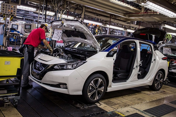 Le auto elettriche lasceranno 80 mila persone senza lavoro