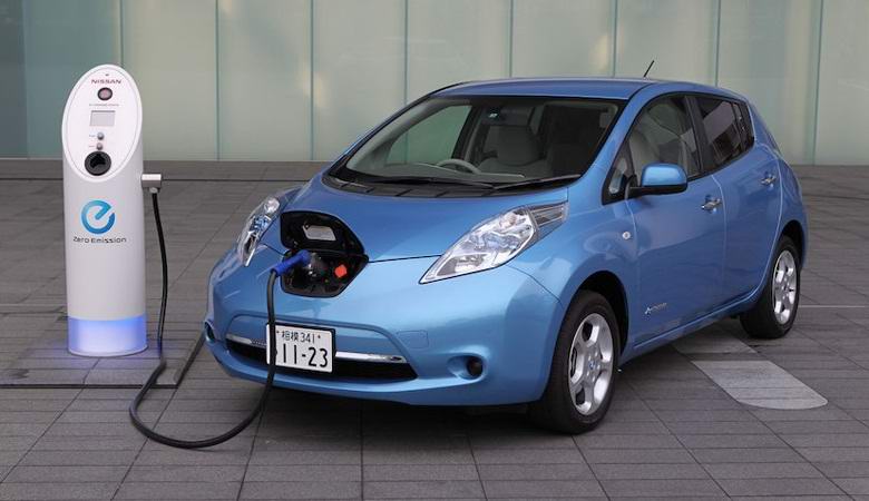 Le auto elettriche diventeranno più economiche delle auto convenzionali in tre anni