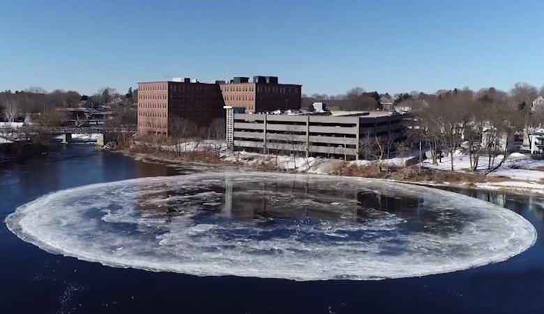 Un gigantesco disco rotante è nato su un fiume negli Stati Uniti