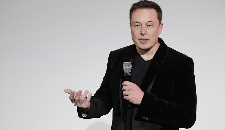 Elon Musk ha dichiarato di essere contrario all'ulteriore sviluppo dell'intelligenza artificiale