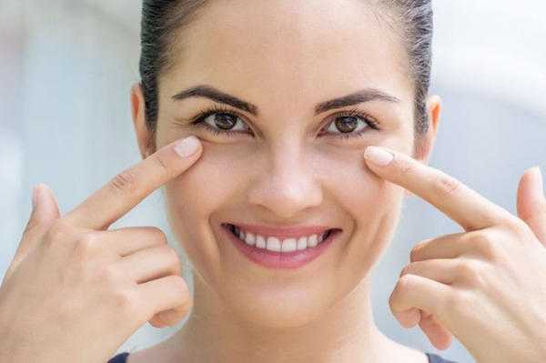 Perché l'occhio destro prude 