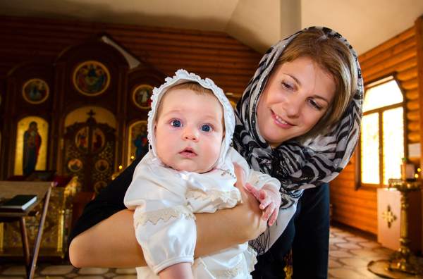 perché una ragazza non può battezzare la prima ragazza 