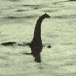 Loch Ness Monster compie 80 anni