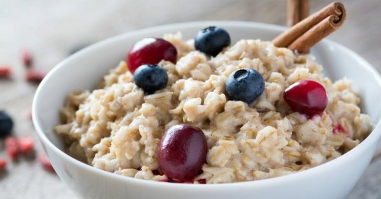 Pochi porridge hanno mangiato - una buona frase che caratterizza una persona sana
