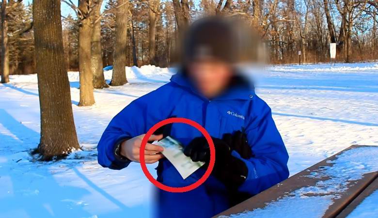 Un uomo afferma di aver viaggiato nel 6000 e di aver fatto una foto lì