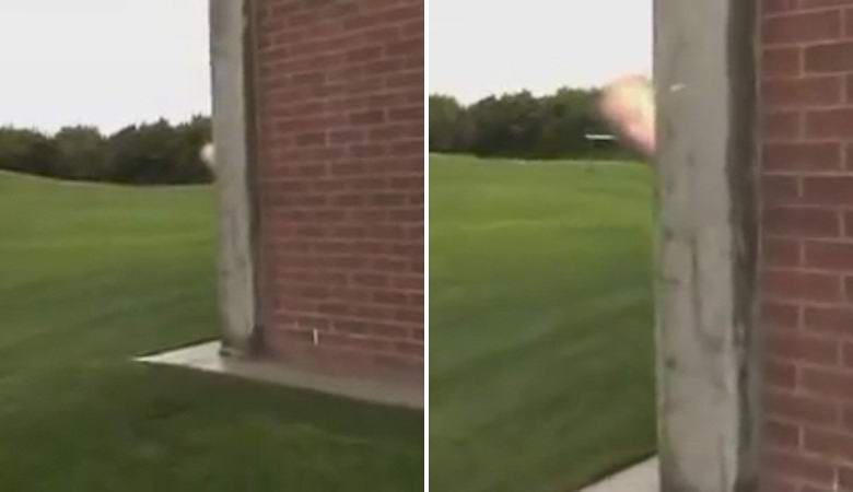 Un uomo ha catturato un'entità che fa capolino dietro di lui in un video