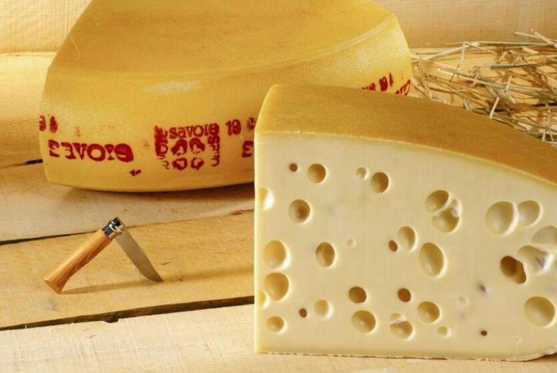 La musica influenza non solo l'umore e la salute di una persona, ma anche il gusto del formaggio