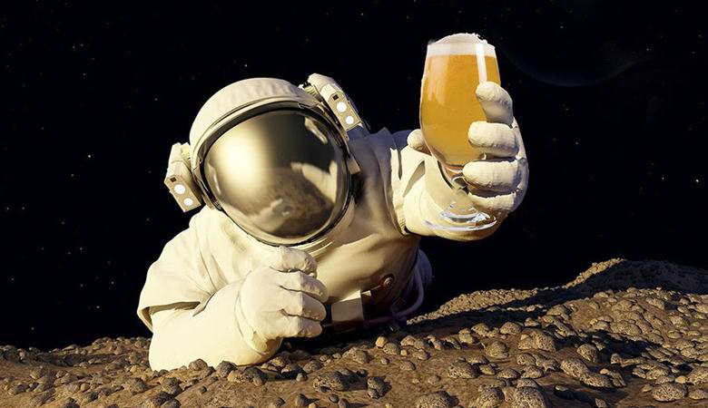 Su Marte riuniti per preparare la birra