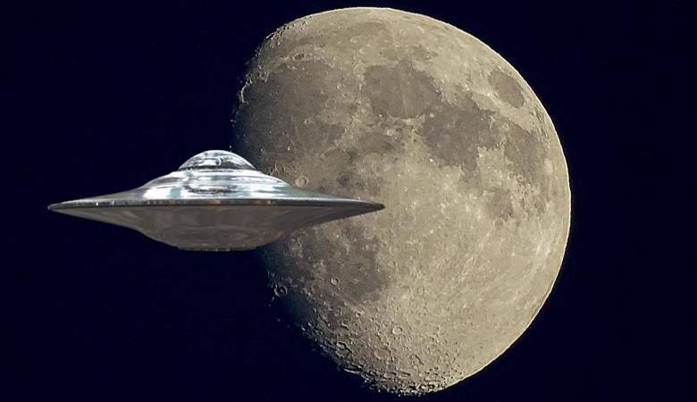 A forma di disco nella luna звездолет