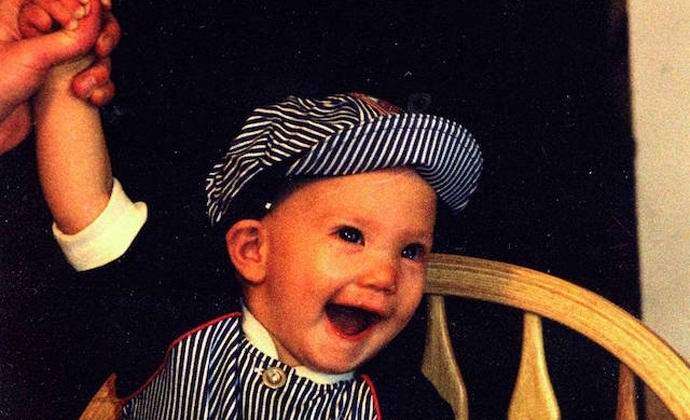 Un fantasma terribile è stato scoperto in una vecchia immagine