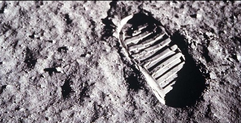 La NASA sospende i lavori sulla missione lunare a causa dello scoppio del coronavirus 