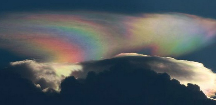 Insolito arcobaleno sul Costa Rica