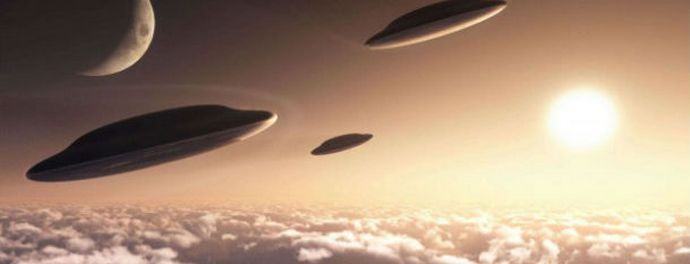 Gli UFO volano, Internet è letteralmente inondato da un video al riguardo e le autorità statunitensi continuano a tacere e oscurare