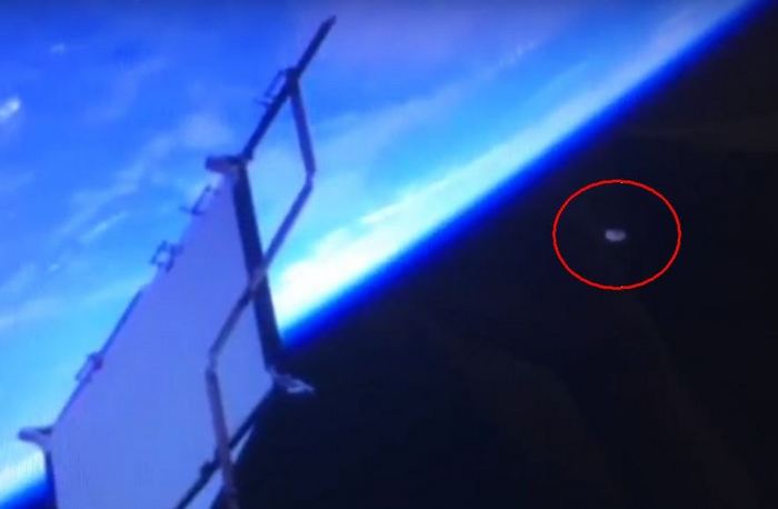 UFO notato sulla ISS e segnalato a Houston