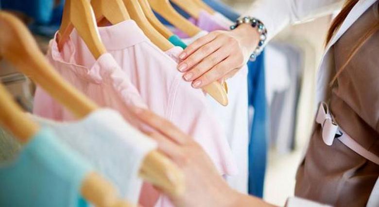 I vestiti nuovi devono essere lavati prima di indossarli.