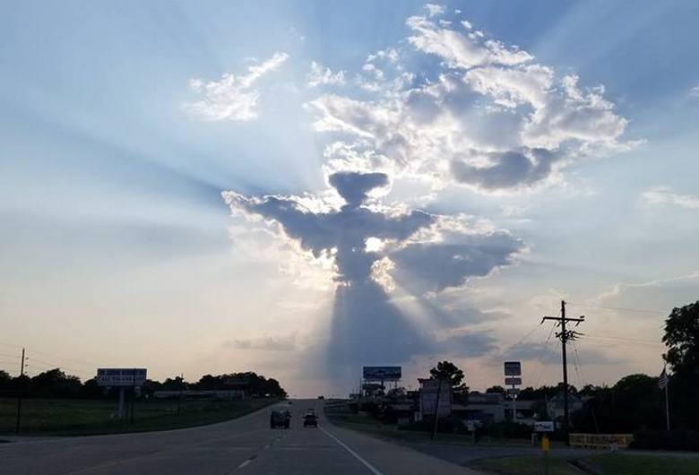 Una nuvola d'angelo diffusa sul Texas