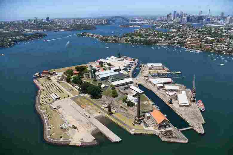 Ghost Island - Cacatua