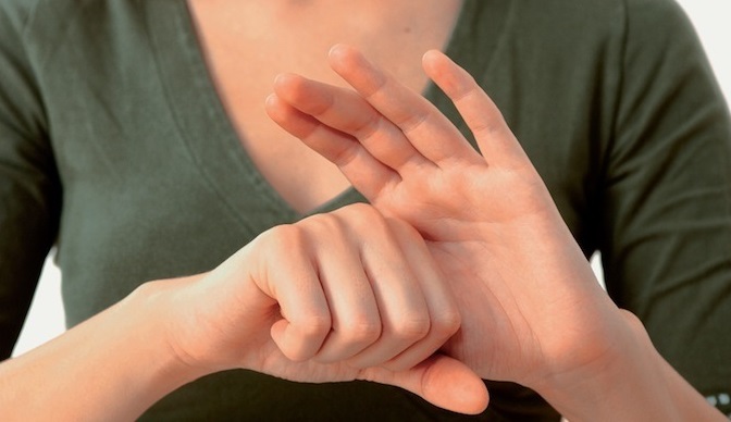 Le dita della mano hanno una connessione con gli organi del corpo: come il giapponese si auto-guarisce in 5 minuti