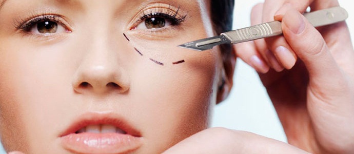 La chirurgia plastica fa male al cervello