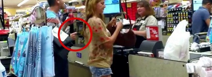 Carte di plastica e intrusi