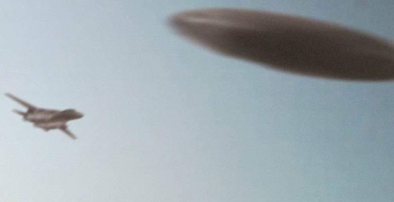 La ricerca di un combattente per un UFO girato in video