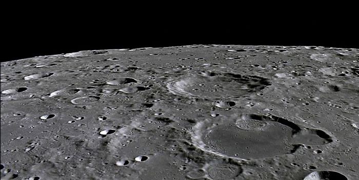 Recenti scoperte sulla luna di archeologi virtuali