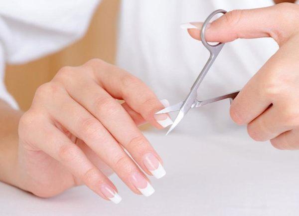 Segni sul taglio delle unghie per giorno della settimana 