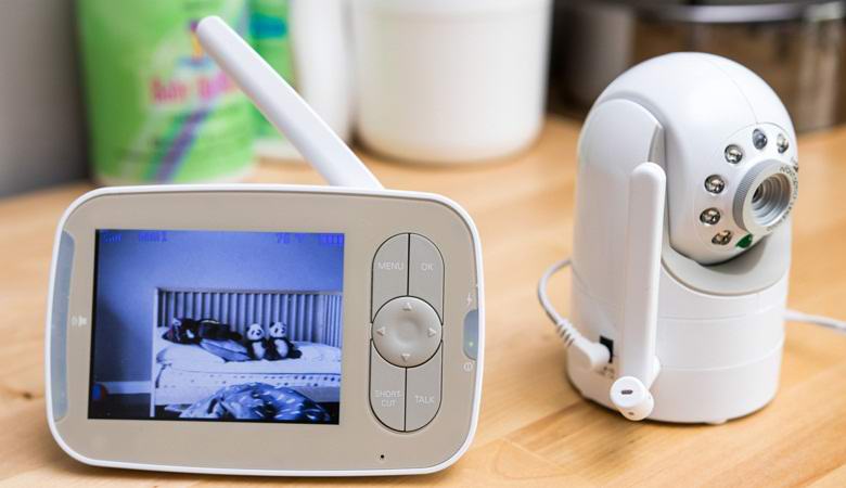 Ghost ha colpito l'obiettivo di un baby monitor