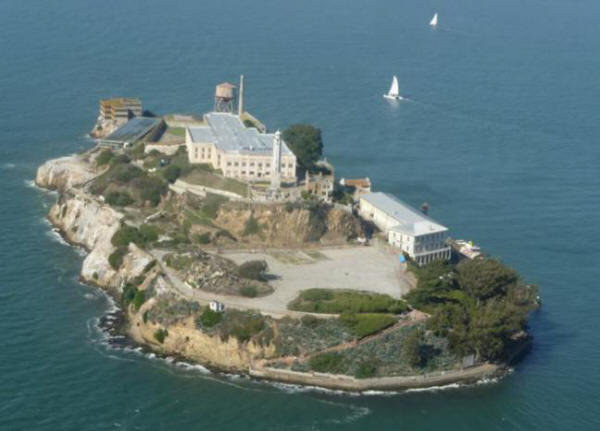 Il fantasma di Alcatraz ha spaventato la coppia