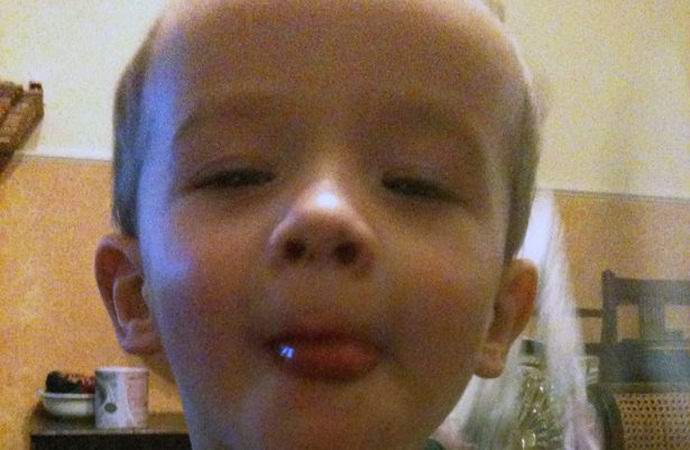 Il fantasma della sua matrigna accidentalmente girato nella foto