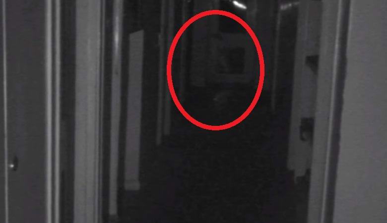 Il fantasma di un bambino ha colpito il video