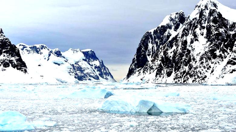 I piloti russi hanno salvato un turista cinese in Antartide