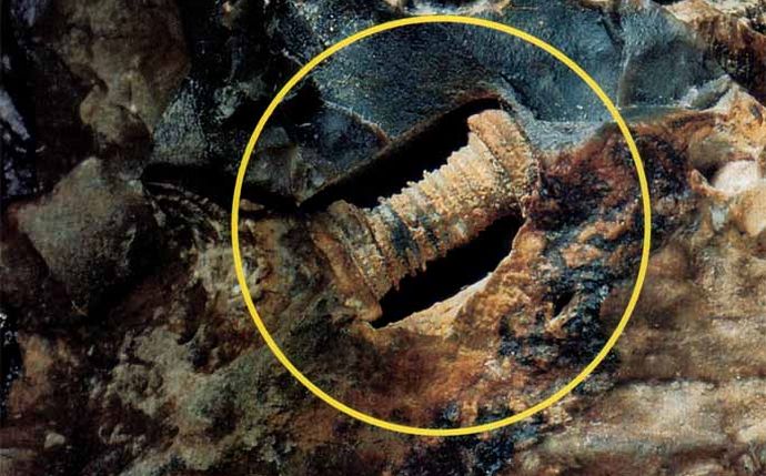 Il manufatto più antico è un fulmine di 280 milioni di anni.