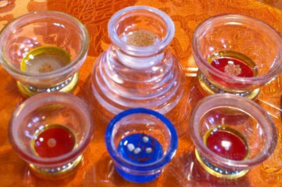 Sarira - le pietre misteriose rimaste dopo la cremazione dei corpi dei monaci buddisti