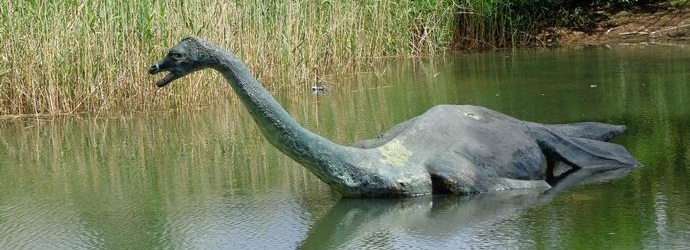 I funzionari scozzesi sono stati invitati a mettere Nessie sullo stemma del paese