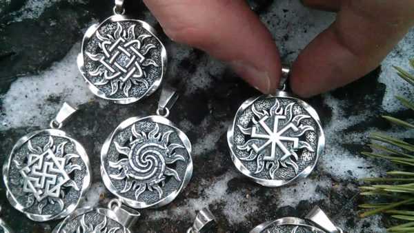 Amuleti slavi in ​​argento 