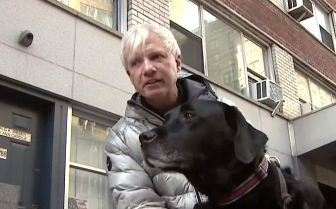 L'americano cieco ha riportato la visione con la meditazione e la dieta.