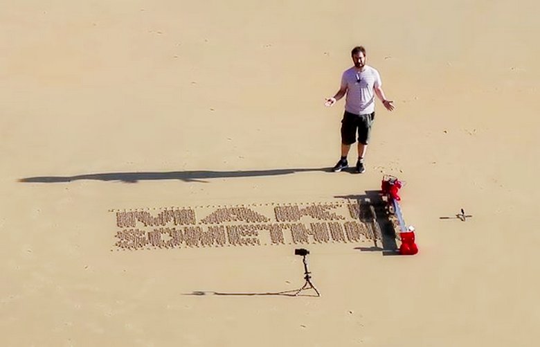 Creata una stampante robot per la stampa sulla sabbia della spiaggia