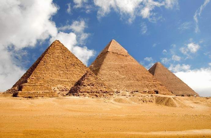 Tra le Grandi Piramidi di Giza c'era un quarto unico