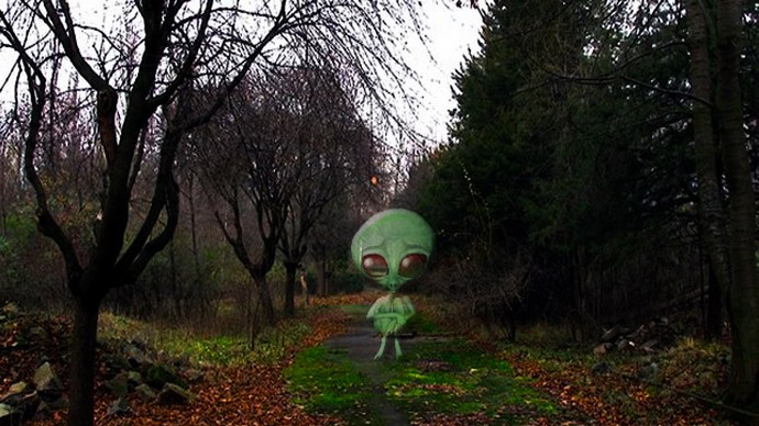 Hai incontrato misteriosi umanoidi?